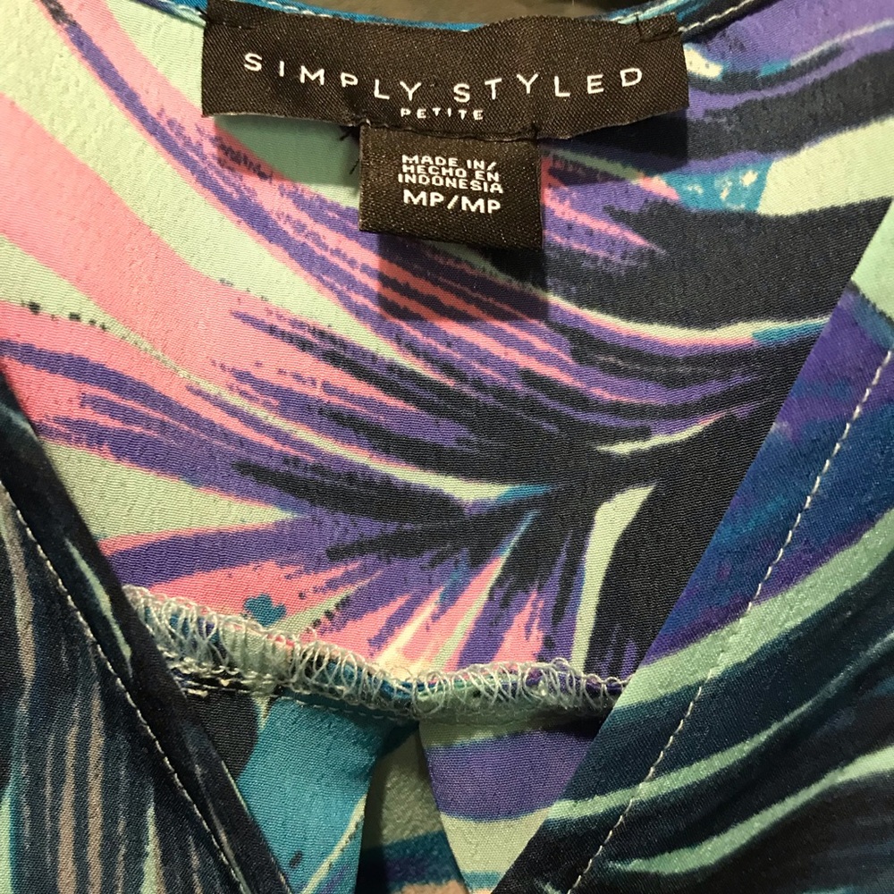 Shirt - Picture 2 of 3